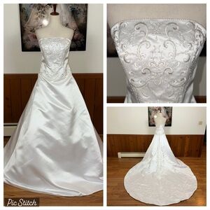 Stunning New Vintage Y2K Michaelangelo Satin Wedding Gown & Veil!